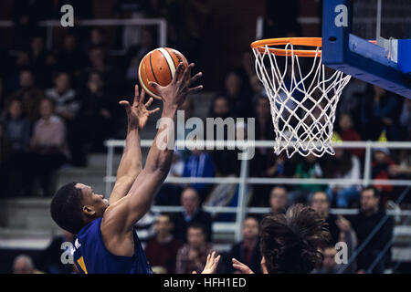 Oviedo, Asturien, Spanien. 30.12.2016. während die LEB Oro match zwischen Oviedo CB V FC Barcelona im Polideportivo Pumarin in Oviedo, Asturien, Spanien. Stockfoto