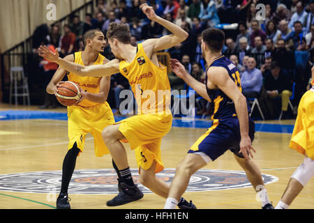 Oviedo, Asturien, Spanien. 30.12.2016. während die LEB Oro match zwischen Oviedo CB V FC Barcelona im Polideportivo Pumarin in Oviedo, Asturien, Spanien. Stockfoto