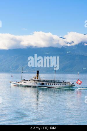 Verlässt der Belle Epoque Raddampfer La Suisse, Lausanne am Lac Leman, Schweiz Stockfoto
