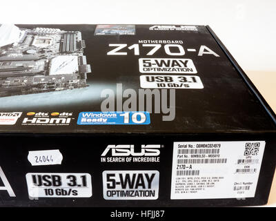 GOMEL, WEIßRUSSLAND - 15. SEPTEMBER 2016. Motherboard ASUS Z-170-A. ASUSTeK Computer Inc. (vermarktet als ASUS) ist ein taiwanischer multinationales Computer Hardwar Stockfoto