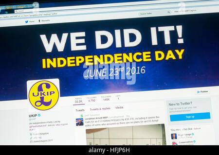 Der Twitter-Account der UKIP, die United Kingdom Independence Party, nach dem Ergebnis des EU-Referendums. Stockfoto