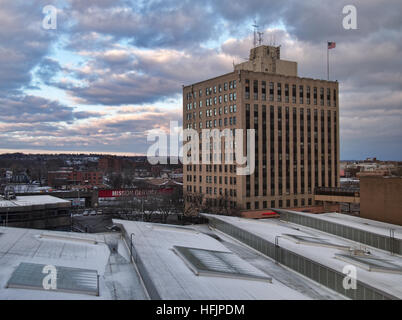 Syracuse, New York, USA. 1. Januar 2017. Blick auf die Mission District und die 500 Gebäude, auch bekannt als das Glockenspiel Stockfoto