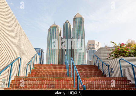 Hochhäuser an der Corniche in Abu Dhabi Stockfoto