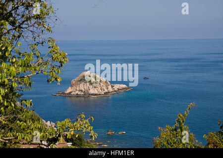 Blick auf Shark Island von Koh Tao. Stockfoto