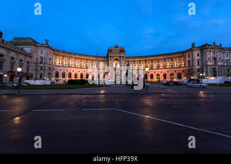 Berühmten Wiener Hofburg am Abend, Österreich Stockfoto