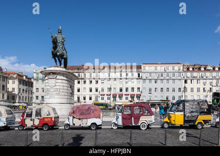 Tuk Tuks, die Praça da Figueira Quadrat aka der Feigenbaum, Lissabon, Portugal Stockfoto