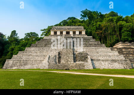 Blick auf den Tempel der Inschriften in der alten Maya-Stadt Palenque, Chiapas, Mexiko Stockfoto