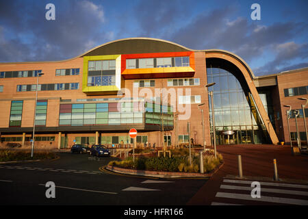 Alder Hey Kinder Krankenhaus Liverpool großen nationalen Kinder-Krankenhaus NHS Foundation trust außen im Park Gebäude außen neue Build pret Stockfoto