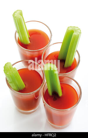 Mehreren Bloody Marys mit Stangensellerie Stockfoto