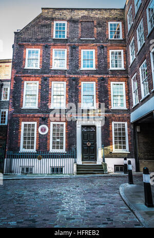 Plakette vor dem Haus von Dr. Samuel Johnson, Gough Square, London, EC4, England, VEREINIGTES KÖNIGREICH Stockfoto