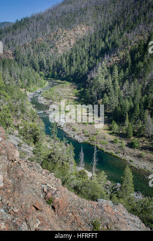 Die türkisfarbenen Illinois Fluß des Rogue Rivers-Siskiyou National Forest im südlichen Oregon, USA. Stockfoto