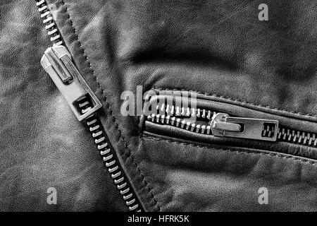 Metall-Reißverschluss auf Leder Jacke Detail hautnah Stockfoto