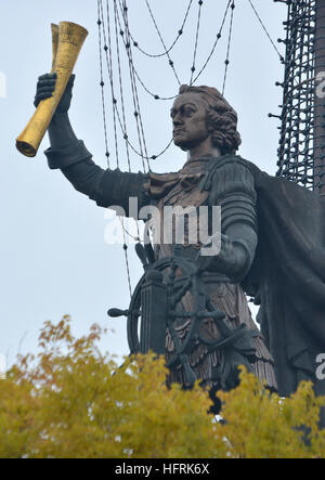 Statue von Peter der große, Gründer der russischen Marine, aus dem Garten der gefallenen Helden, Moskau, Russland Stockfoto