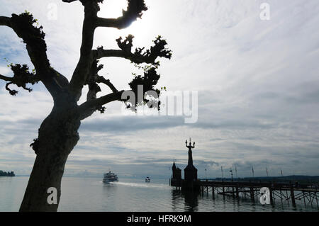 Konstanz, Constance: Port Ausfahrt zum Bodensee mit Statue der Imperia, Bodensee, Bodensee, Baden-Württemberg, Deutschland Stockfoto