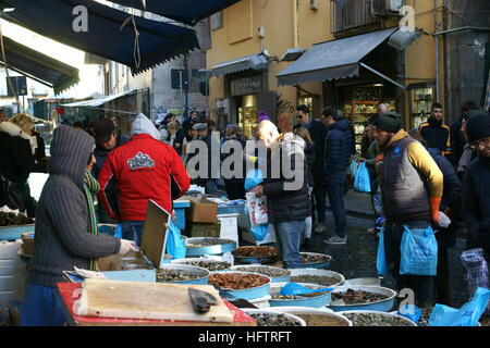 Neapel, Italien, Markt im historischen Zentrum. Montesanto, Pignasecca Markt. Stockfoto