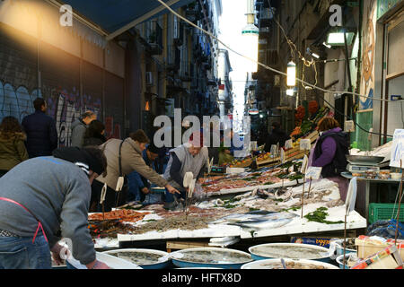 Neapel, Italien, Markt im historischen Zentrum. Montesanto, Pignasecca Markt. Stockfoto