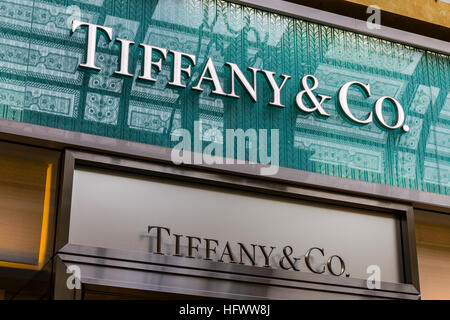 Las Vegas - ca. Dezember 2016: Tiffany & Co. Einkaufszentrum Lage. Tiffany ist ein Luxus-Schmuck und Fachhändler, mit Hauptsitz in New York C Stockfoto
