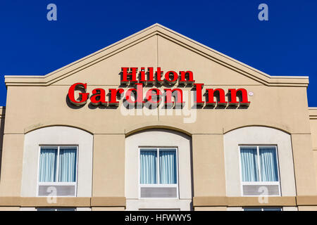 Lafayette - ca. Dezember 2016: Hilton Garden Inn Hotels. Hilton Hotels &amp; Resorts betreiben mehr als 570 Eigenschaften IV Stockfoto