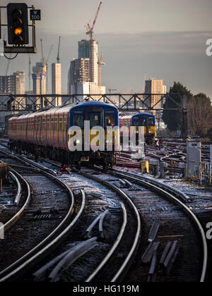 Clapham Junction, London, UK. 3. Januar 2016. South West Trains erscheinen Frost auf der Strecke in Clapham Junction Stationl unberührt. London 3. Januar 2017 © Guy Bell/Alamy Live-Nachrichten Stockfoto