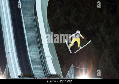 01.01.2017, Olympiaschanze, Garmisch Partenkirchen, Deutschland. 4 Hügel Skispringen Turnier. Norwegischer Skispringer springt Daniel-Andre Tand im Finale bei der Vierschanzentournee im nordischen Skisport/Ski springen in Garmisch-Partenkirchen, Deutschland, 1. Januar 2017. Stockfoto