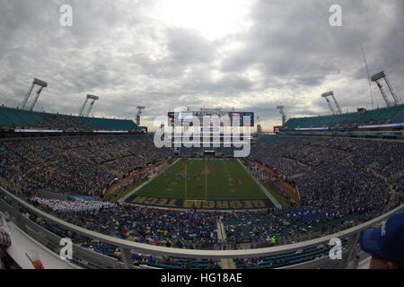 Jacksonville, FL, USA. 31. Dezember 2017. Blick auf die 2016 Taxslayer Schüssel zwischen der Georgia Tech Yellow Jackets und die Kentucky Wildcats in der Georgia Tech 33-18 bei EverBank Field in Jacksonville, Florida am 31. Dezember 2016 gewann. © Mpi34/Medien Punch/Alamy Live-Nachrichten Stockfoto