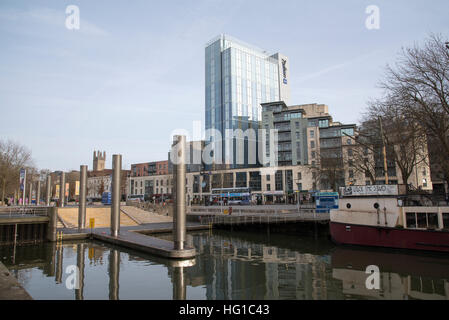 Das Radisson Blu Hotel am breiten Kai an der Uferpromenade in Bristol England UK Stockfoto