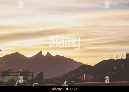 Foto von Cerro De La Silla Berg in Monterrey Mexiko-Stadt Stockfoto