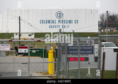 Ein Logo Zeichen außerhalb einer kolonialen Pipeline Company Tanklager in Paulsboro, New Jersey am 11. Dezember 2016. Stockfoto