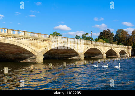 Serpentine-Brücke im Hyde Park, London Stockfoto