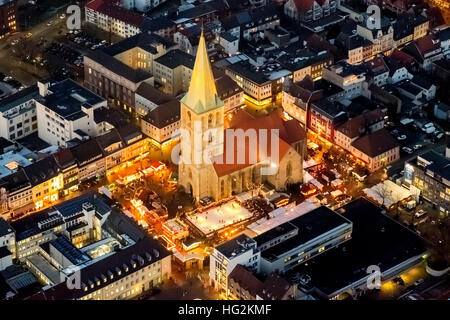 Luftaufnahme, Weihnachtsmarkt an der Paulus-Kirche, Pauluskirche Hamm mit Weihnachtsmarkt und West Street, Hamm, Ruhr Aeria, Stockfoto