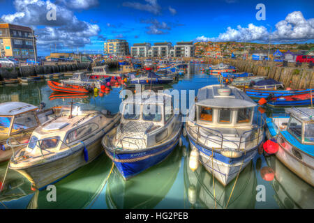 West Bay Dorset uk Hafen und Boote an einem schönen Tag mit blauem Himmel im Sommer bunte HDR Stockfoto