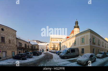 Krems an der Donau: Altstadt aus dem Dorf Stein mit Kirche Minoritenkirche, Wachau, Niederösterreich, Niederösterreich, Österreich Stockfoto