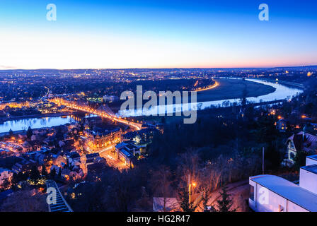 Dresden: Blick von der Bergstation der Schwebebahn auf die Elbe und die Brücke "Blaues Wunder" ("blaues Wunder") bei Sonnenuntergang, Sachsen, Sax Stockfoto