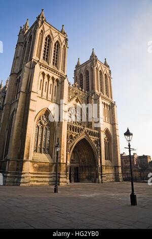 Westfassade des Bristol Cathedral, England, UK Stockfoto