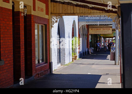 Überdachte Shopping Street, Maldon, einer historischen Stadt in Victoria's Goldfields region, Australien Stockfoto