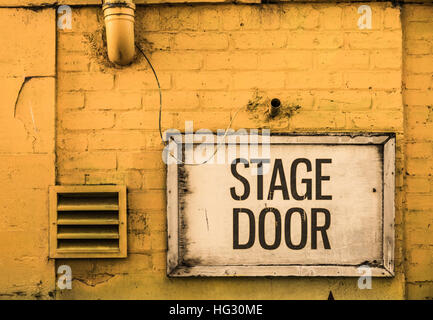 Grunge Stage Door Schild ein Theater Stockfoto