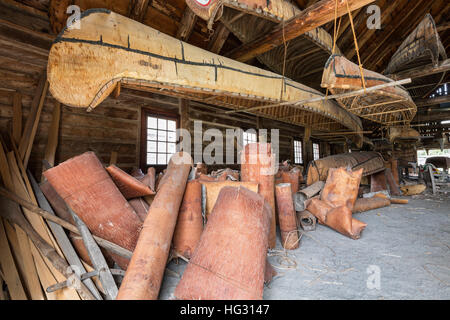 Traditionelle Kanus aus Birkenrinde. Stockfoto