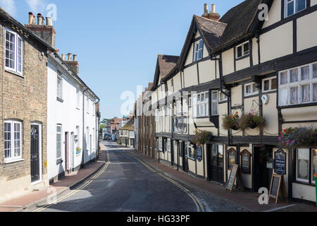 16. Jahrhundert The Chequers Inn, High Street, Aylesford, Kent, England, Vereinigtes Königreich Stockfoto