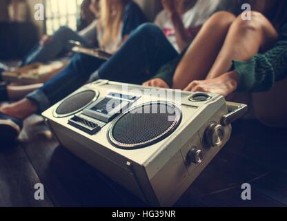 Freunde Radio Boombox Ton Vintage Konzept Stockfoto