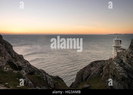 Der Leuchtturm bei Sonnenuntergang auf die Sheeps Head Halbinsel-County Cork-Irland Stockfoto