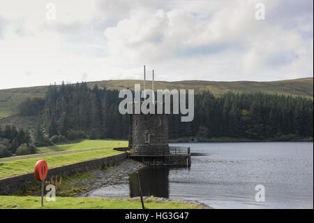 Ventil-Turm an Llwyn Onn Reservoir Wales Stockfoto