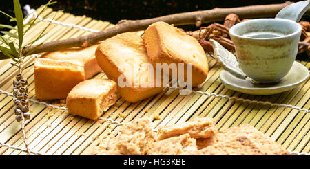 Taiwan berühmten Dessert - Ananas-Kuchen mit Tee Stockfoto