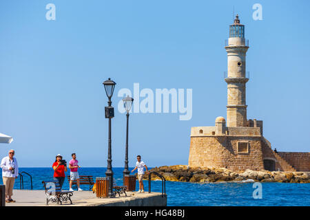 Chania, Kreta - 23 Maj, 2016: Blick auf den alten Hafen von Chania auf Kreta, Griechenland. Chania ist die zweitgrößte Stadt der Insel Kreta. Stockfoto