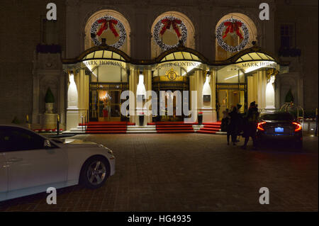 Das Intercontinental Mark Hopkins Hotel während der Weihnachtszeit, San Francisco CA Stockfoto