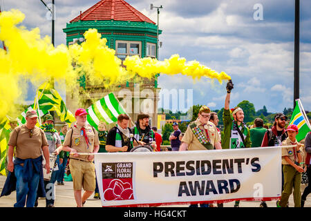 Portland, Oregon, USA - 11. Juni 2016: Portland Timbers in die große Floral Parade während Portland Rose Festival 2016. Stockfoto