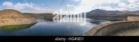 Panorama des hydroelektrischen Katse Dam Stausees in Lesotho, Afrika Stockfoto