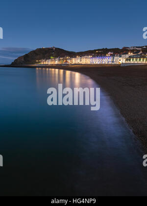 Aberystwyth Promenade Gebäude im frühen Abend Ceredigion, Wales, UK Stockfoto