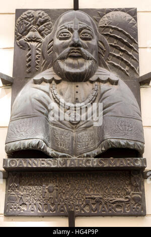 Gedenktafel von Jan Marek Marci, böhmischer Arzt und Wissenschaftler, Rektor der Universität von Prag, Tschechische Republik. Stockfoto