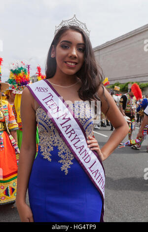 Miss Teen Maryland Latina Schönheitskönigin auf Latino Festival - Washington, DC USA Stockfoto