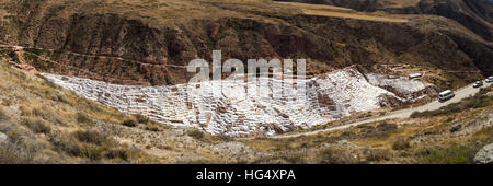 Marasal Salzbergwerk bei Maras, Heiliges Tal, Peru Stockfoto